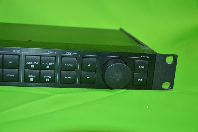 Multi-effects processor, Dual-engine: TC-Electronic M-One XL