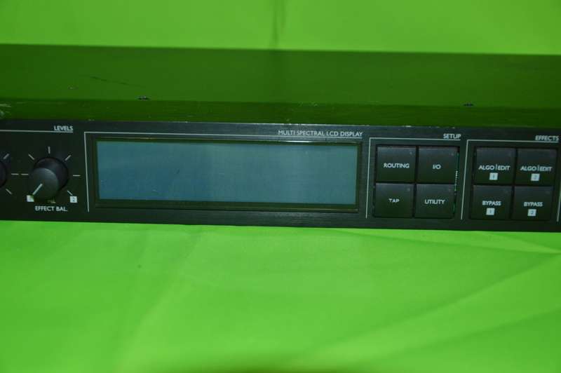 Multi-effects processor, Dual-engine: TC-Electronic M-One XL