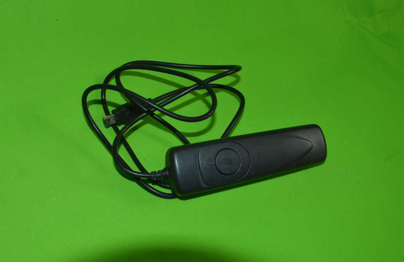 REDUCED TO GO! Wired remote shutter release for Nikon D3200 and other cameras: Cuely