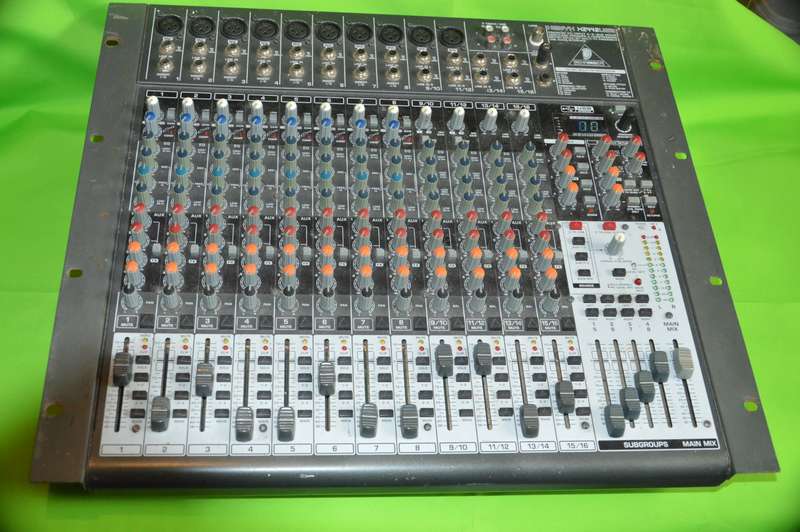 Mixer - Behringer Xenyx X2442USB