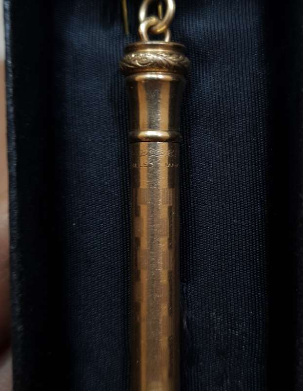 Vintage Wahl & Co. - USA Gold Filled Eversharp model Mechanical Pencil in mint condition.