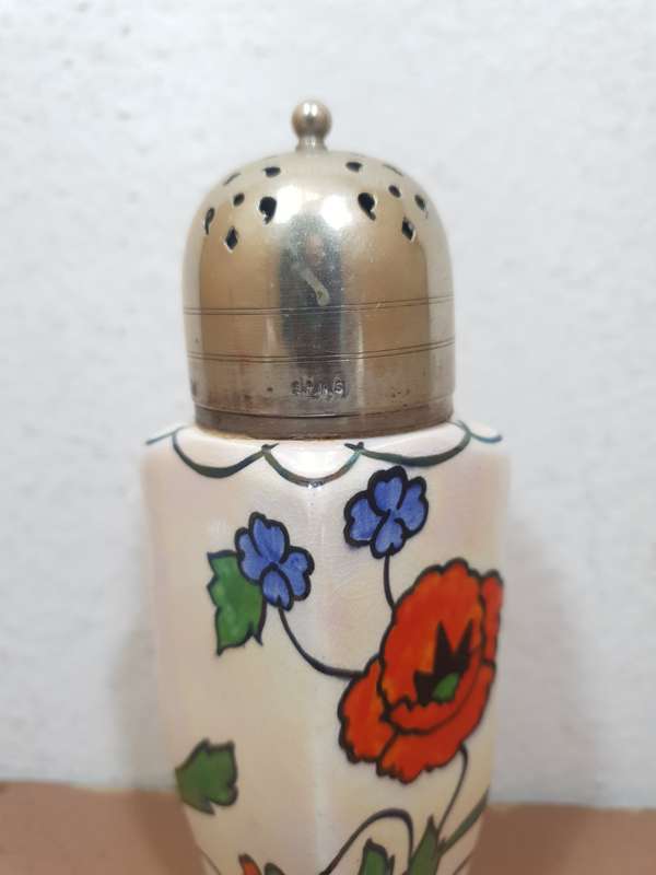 L & Sons Limited , Hanley - England hallmarked EPNS large sugar castor in pristine conditi0n