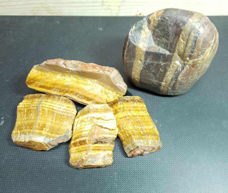 Authentic South African RAW NATURAL TIGERS EYE STONES 900g