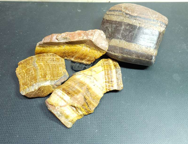 Authentic South African RAW NATURAL TIGERS EYE STONES 900g