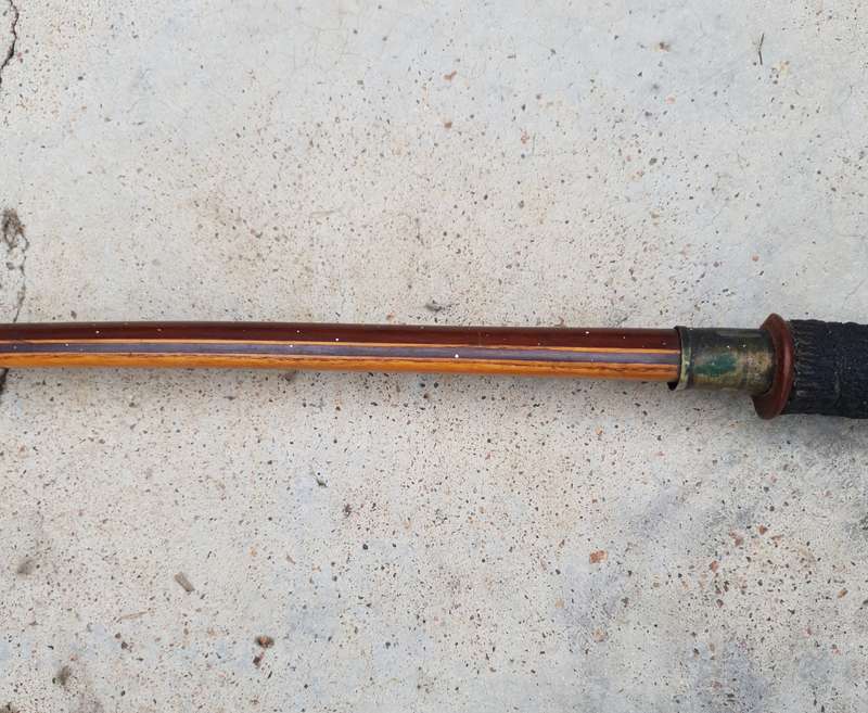 HIGH END 72'' CLASSIC ENGLISH TRADITIONAL SPORTING LONGBOW VALUED R6,700.00