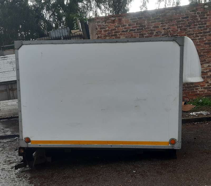 2.5 METER INSULATED (Refrigerated) BOX BODY / FRIDGE BODY  FOR HYUNDAI H1 / TOYOTA DYNA / NISS NP300