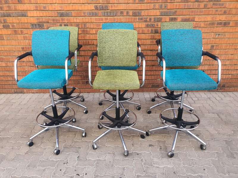 Dauphin Teller Chair