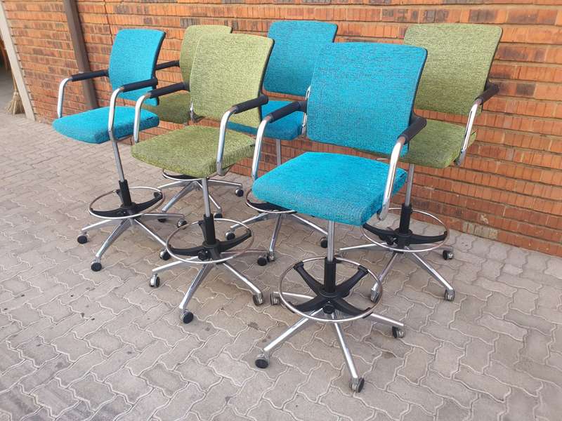 Dauphin Teller Chair