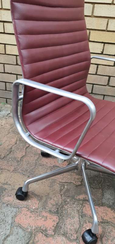 Original Eames EA33 Maroon Highback Office Chair