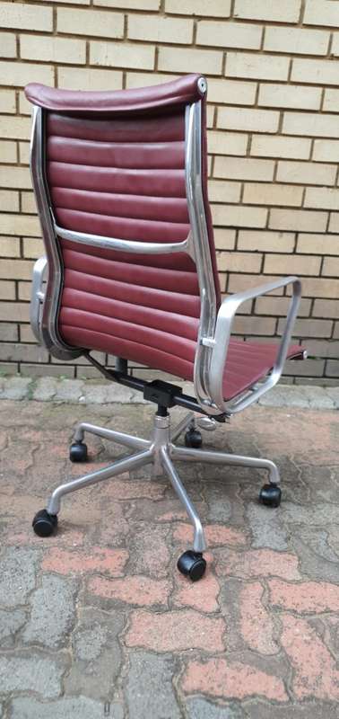 Original Eames EA33 Maroon Highback Office Chair