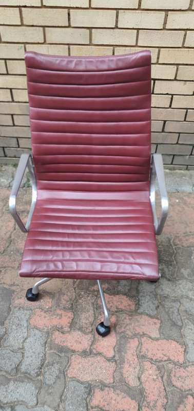 Original Eames EA33 Maroon Highback Office Chair