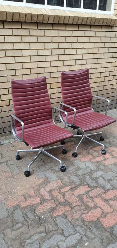 Original Eames EA33 Maroon Highback Office Chair