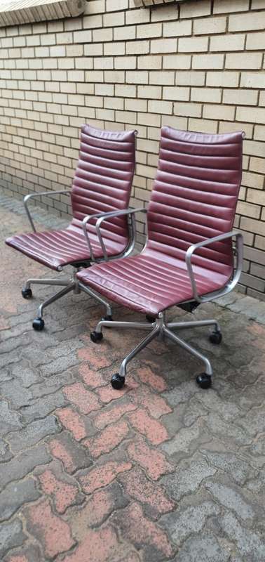 Original Eames EA33 Maroon Highback Office Chair