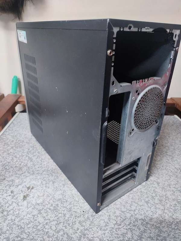 Sahara 2 bay case