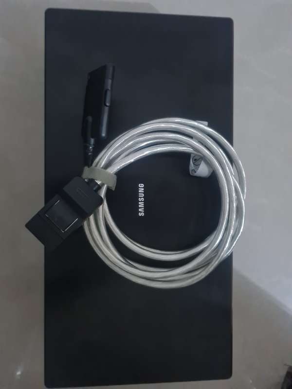 Samsung SOC1007T One Connect box