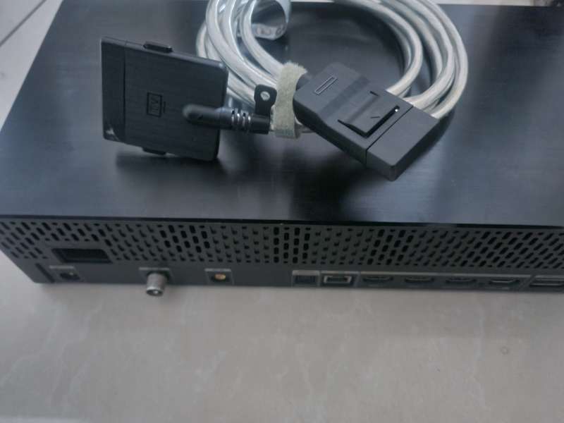 Samsung SOC1007T One Connect box