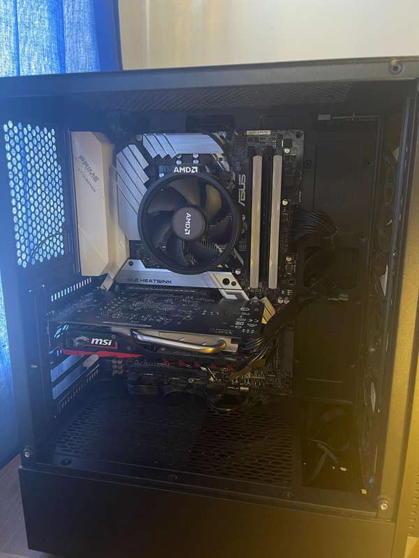 Ryzen 5 2600x - 16gb ddr4 ram - Asus x470 Pro - Fractal Design Fully Modular 550w PSU - Full PC