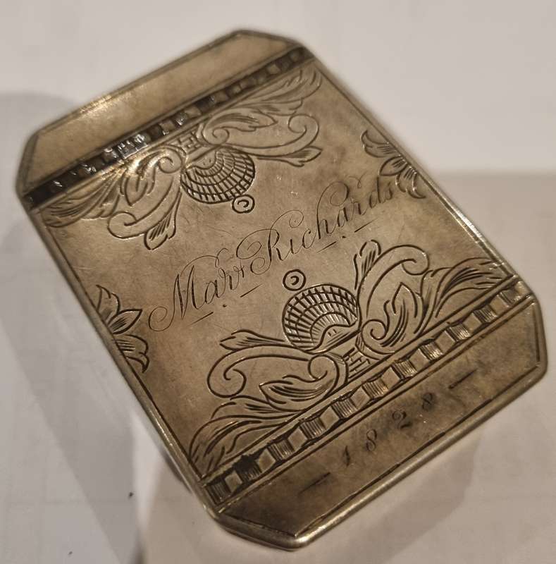 STERLING SILVER SNUFF BOX