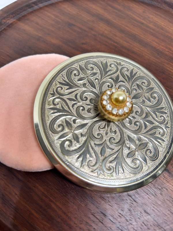 Vintage SANKYO wind-up music / trinket / powder box.