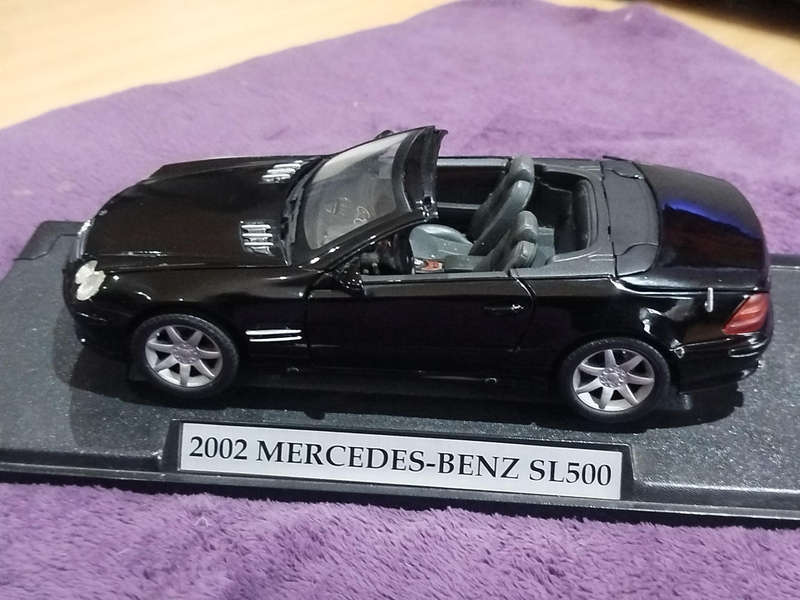 2002 mercedes Benz SL500 1:18