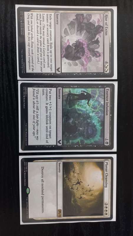 MAGIC THE GATHERING TRADING CARD - Commander Deck - Aron Benalias Ruin