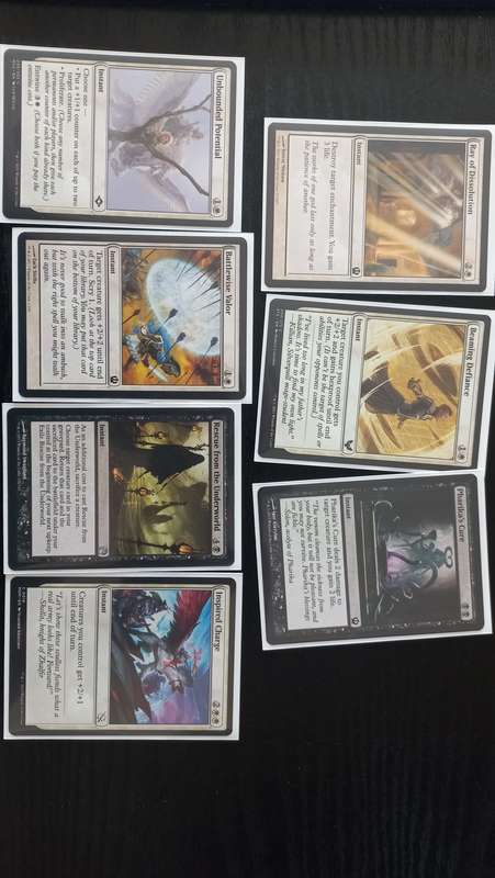 MAGIC THE GATHERING TRADING CARD - Commander Deck - Aron Benalias Ruin