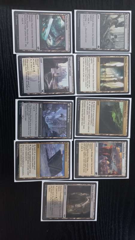 MAGIC THE GATHERING TRADING CARD - Commander Deck - Aron Benalias Ruin