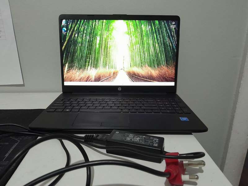 HP Laptop 15-dw1xxx