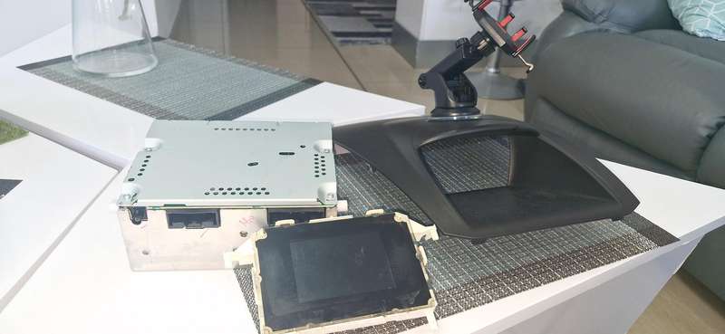 Infotainment system ford fiesta 2014 (fascia panel + head unit + control unit + cell phone holder)