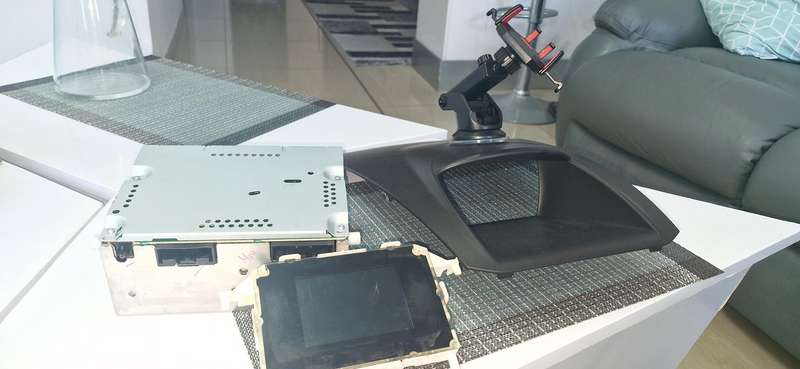 Infotainment system ford fiesta 2014 (fascia panel + head unit + control unit + cell phone holder)