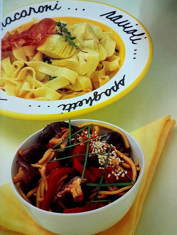South Africa Quick n Easy New Ways with Pasta by Robyn Martin
