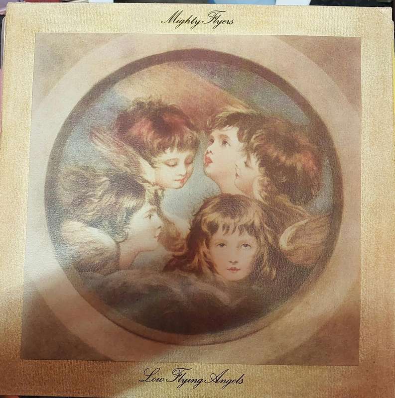 Mighty Flyers - Low Flying Angels