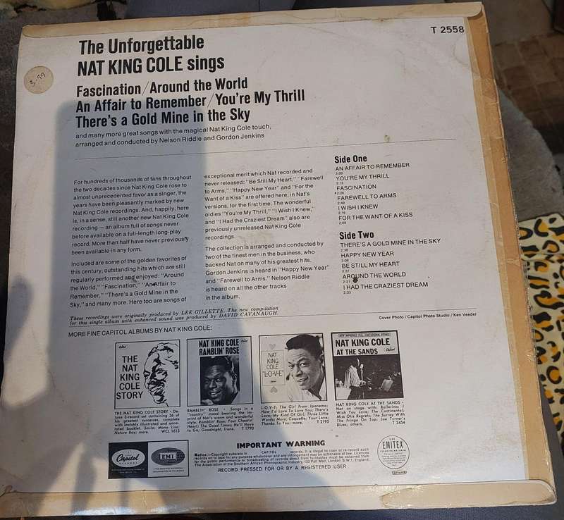 The Unforgettable Nat King Cole Sings