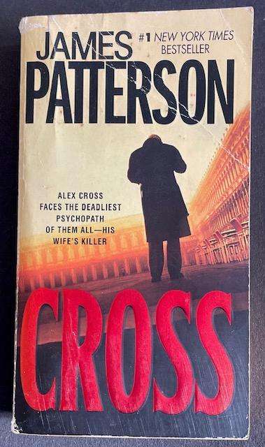 JAMES PATTERSON - CROSS - 403 pages