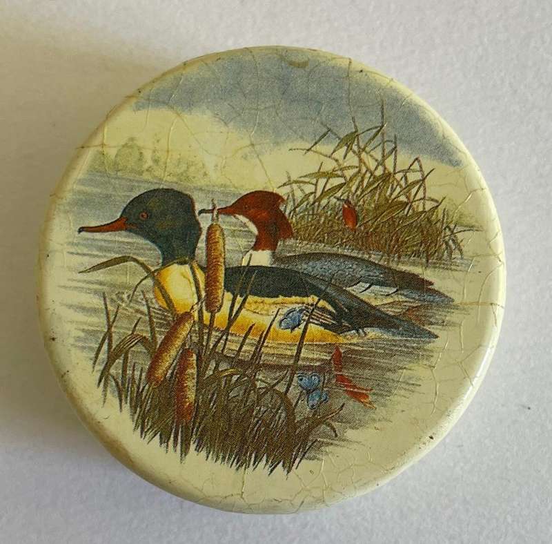 Vintage Trinket Tin - decorated with ducks. 6.5cm diameter x 2.5cm