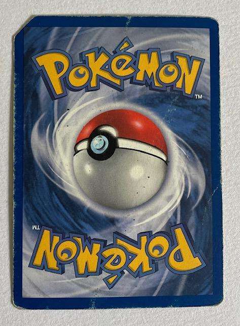 Pokémon Trading Card  - MAGIKARP  - 1999 - 35/102 WP - CORNER MISSING