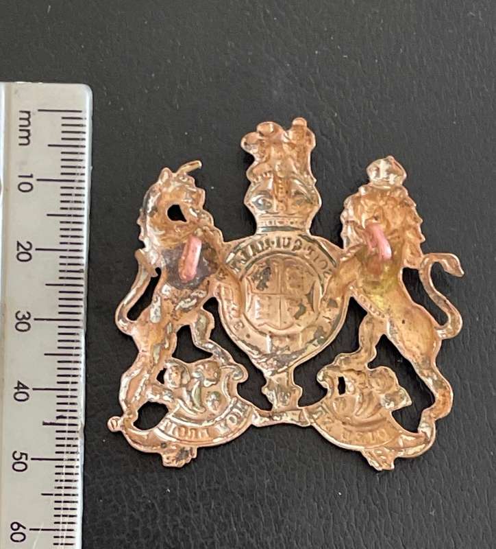 Vintage WWII Colonial Services Beret badge - great condition!