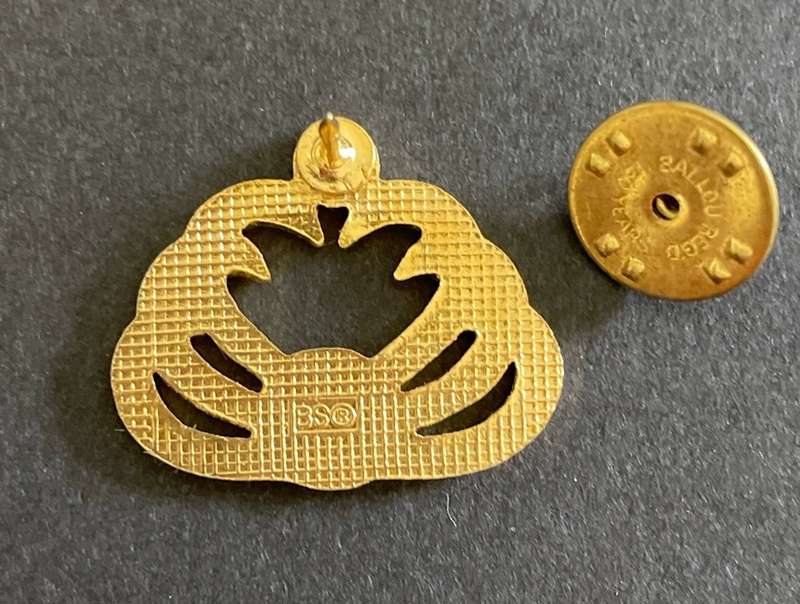 Vintage Rotary International Badge - great condition!