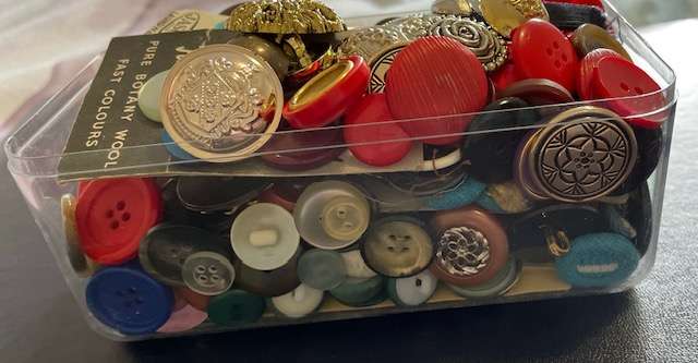 Box of mixed antique, vintage and more mod buttons to sort. Great gift for button lovers!