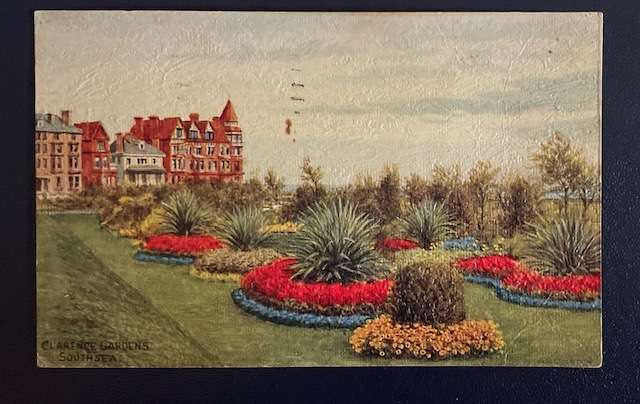 VINTAGE POSTCARD - SALMON SERIES - CLARENCE GARDENS - SOUTHSEA - POSTED 1945 - OILETTE