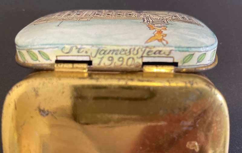 Small Buckingham Palace Tin - St. James's Tea - 1990