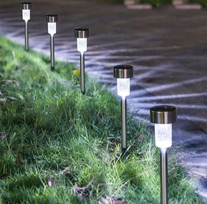 BURRAAQ TRANDING/ WATERPROOF OUTDOOR LANDSCAPE SOLAR LIGHT