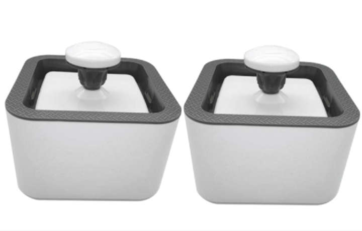 BURRAAQ TRANDING/ 2,*PORTABLE PET DOG AND CAT AUTOMATIC WATER FOUNTAIN