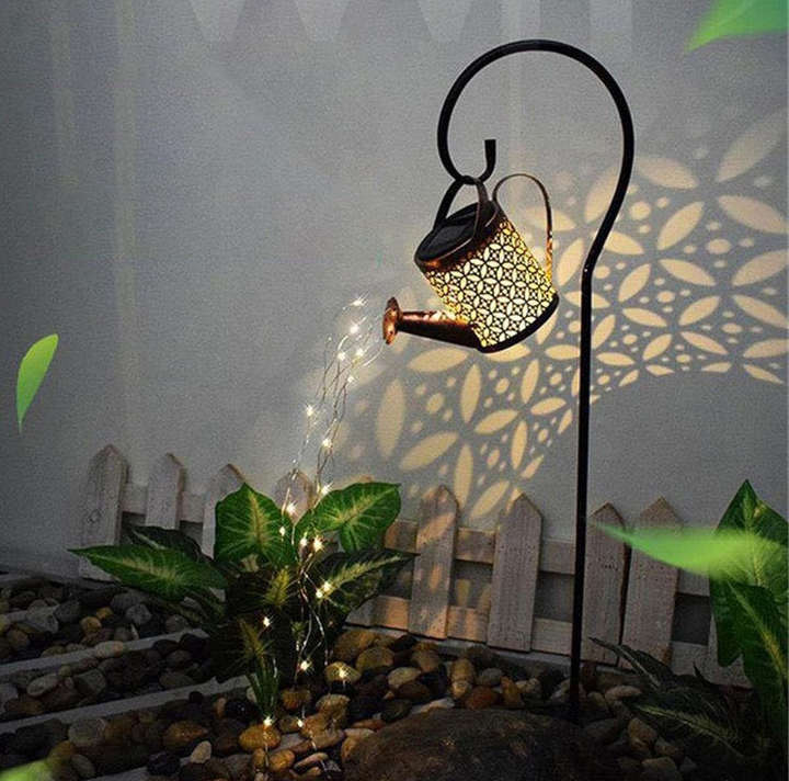 BURRAAQ TRANDING / SOLAR WATERING CAN LIGHT