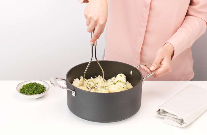 BURRAAQ TRANDING/ POTATO MASHER