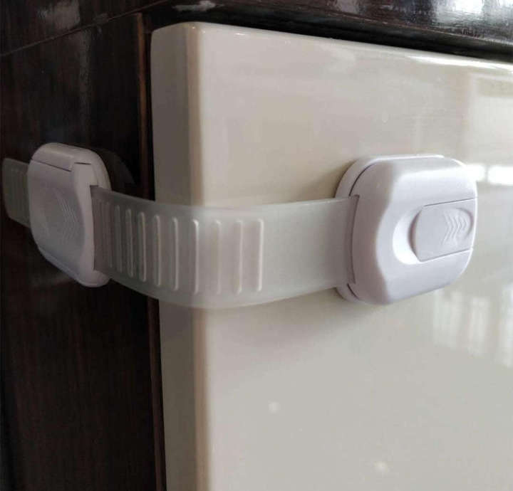 BURRAAQ TRANDING / ADJUSTABLE CHILD SAFETY LOCK
