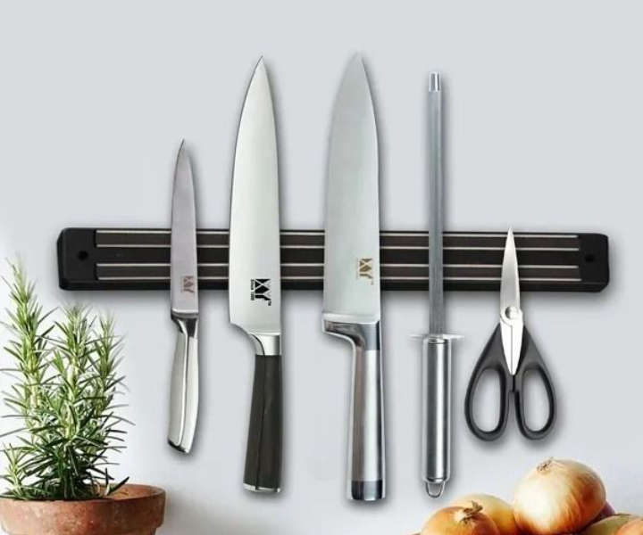 BURRAAQ TRANDING / MAGNETIC KNIFE HOLDER BLACK UMLOZI