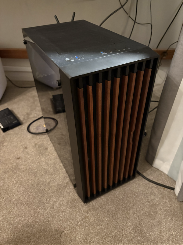 Custom Gaming PC | i7-9700 | GTX 1080 Ti AMP | 16GB DDR4 | 550W PSU | Gamdias Aura Case