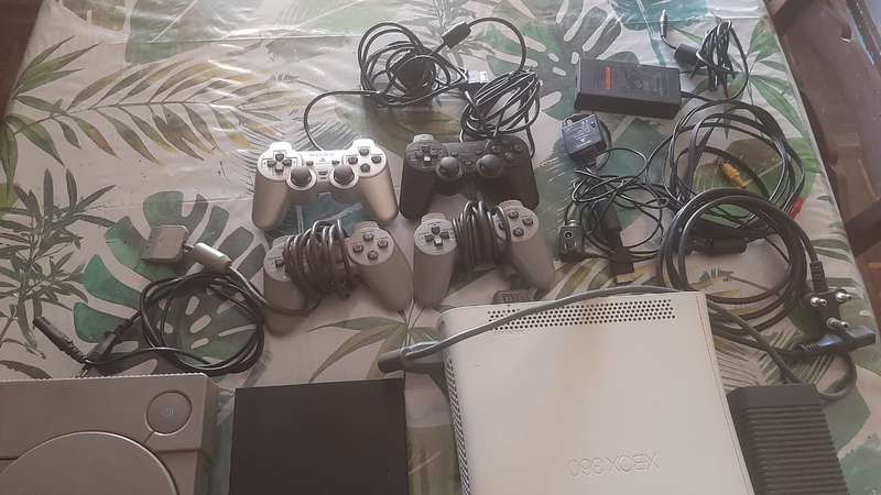 Ps1 Console, Ps2 console, xbox 360 console