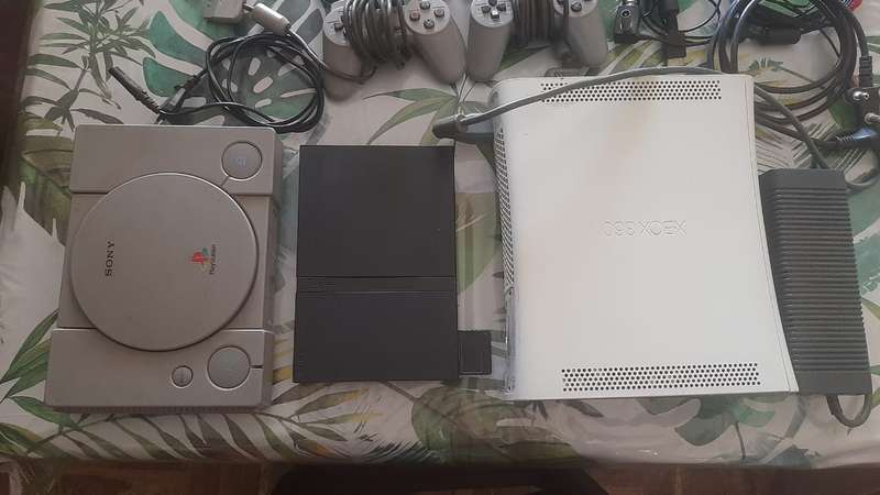 Ps1 Console, Ps2 console, xbox 360 console